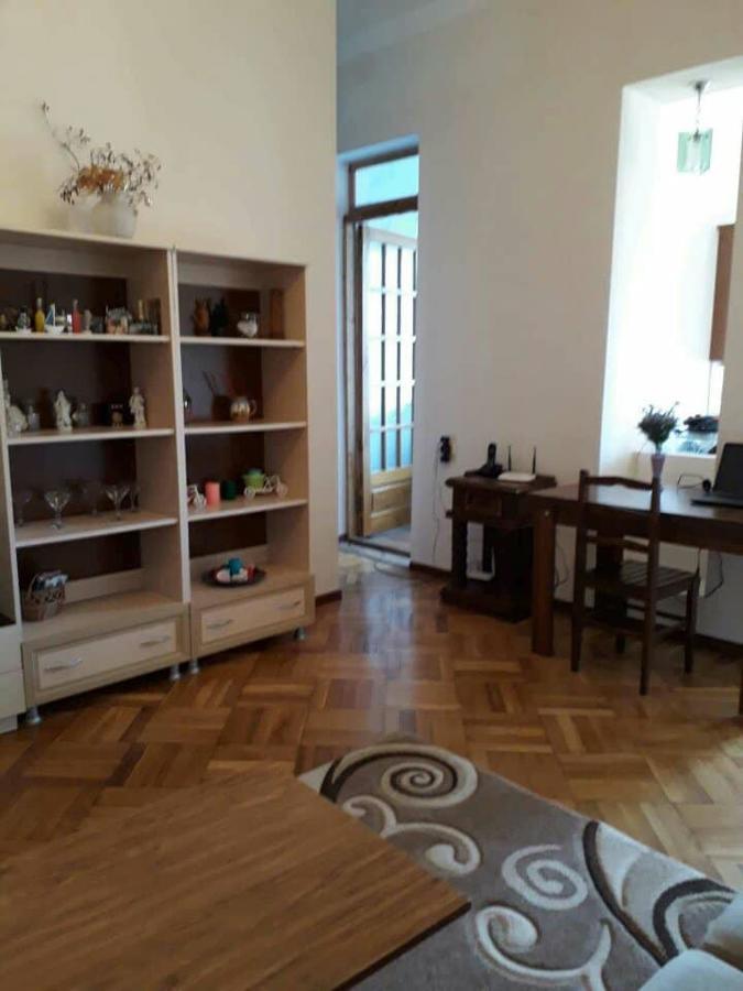 Apartamento Centr Kutaisi Exterior foto